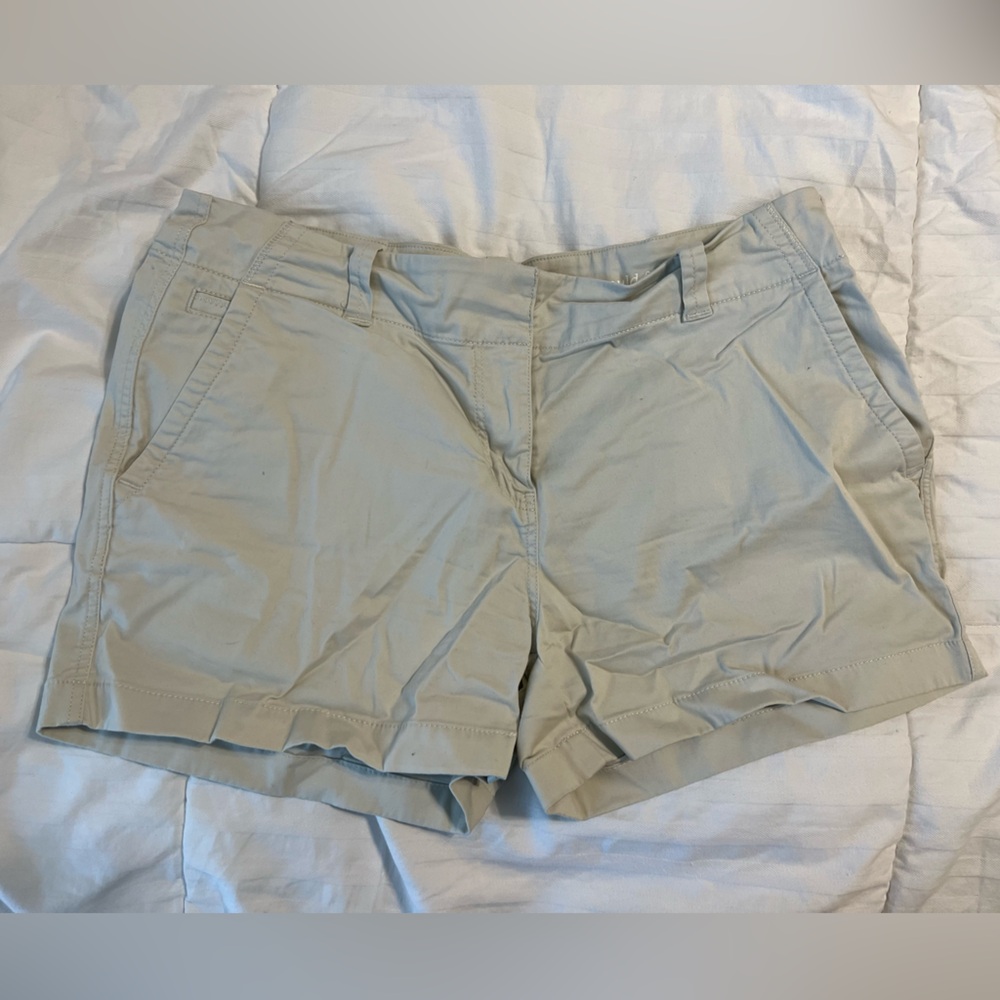 Vineyard vines, Women’s short, size 8. 3.5 inch inseam